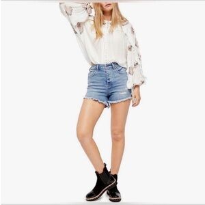 FREE PEOPLE - We The Free Cruy Vintage High Rise Short in Hightide Blue.